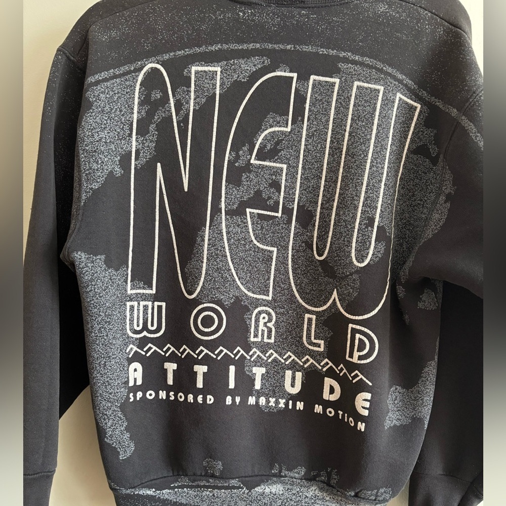 Vintage Maxxin Motion Black Graphic Sweater - Picture 2 of 5